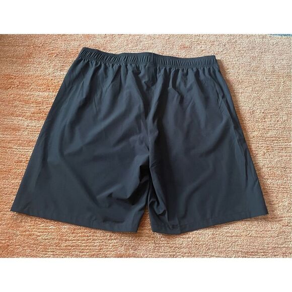 NWT Active PERFORMANCE Men’s Running Black Dual Zipper Pockets Stretch Fabric - Picture 8 of 8